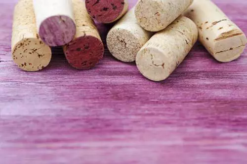 ¿Qué es mejor, un tapón de corcho o de rosca? 4 Diferentes tipos de corcho