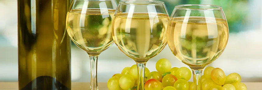 Quelle est la différence entre le Chardonnay, le Pinot Grigio et le Sauvignon Blanc ? 1 Quelle est la différence entre le Chardonnay, le Pinot Grigio et le Sauvignon Blanc ?