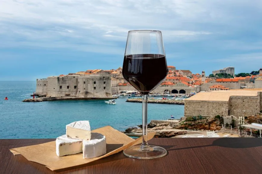 Kiváló minőségű Merlot 4 A bor kiválóan alkalmas különféle ételekhez