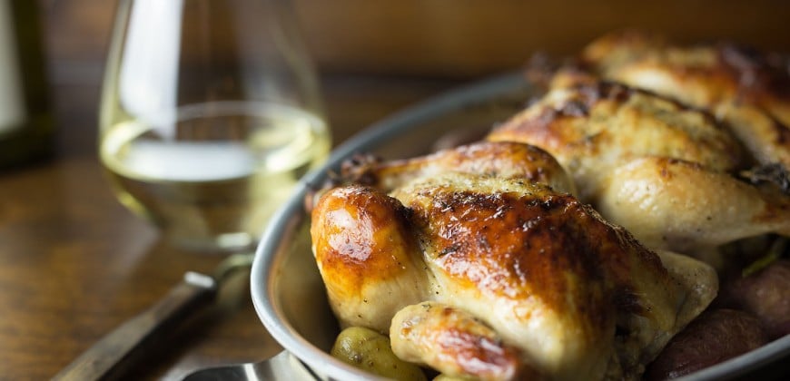 A bor ideális párosítás a sült csirkehúshoz
