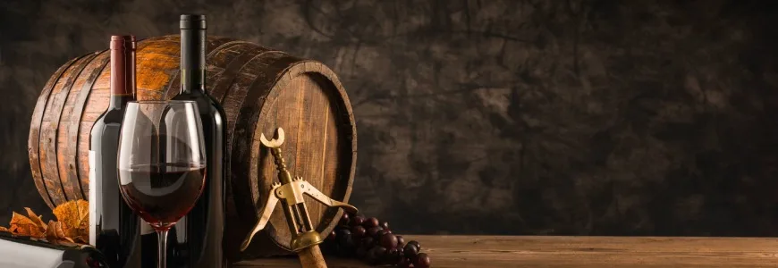 Aosú fíona adhmaid: Faigh amach rúin agus tionchar bairillí adhmaid ar bhlas fíona 1 Aosú adhmaid fíona i bairillí darach